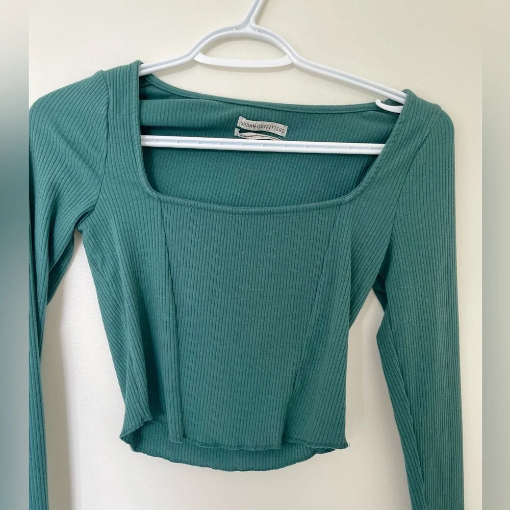 Gorgeous teal UO long sleeve!! - Picture 1 of 2